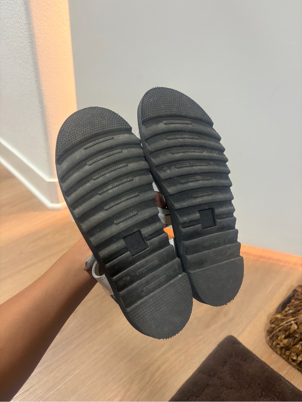 Dr Marten Soft Air Cushioned Sandals - Picture 4 of 8